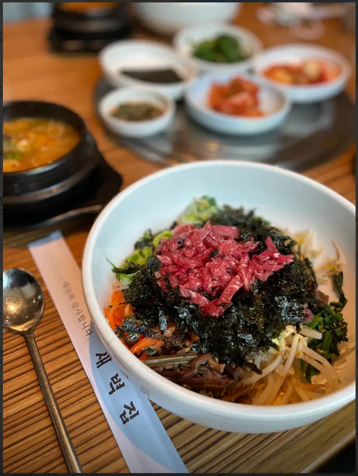 새벽집-청담본점-육회비빔밥