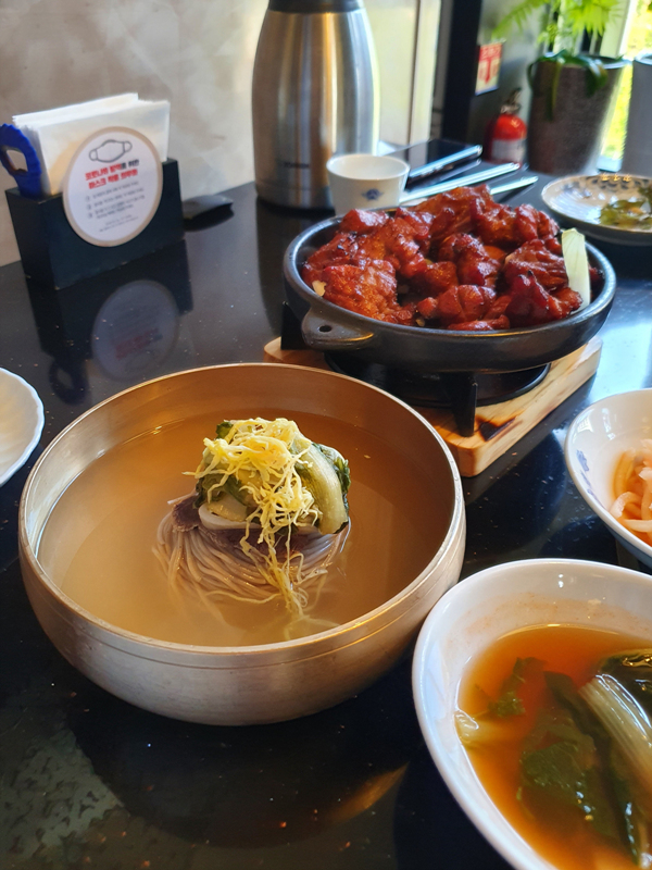 냉면과-돼지갈비