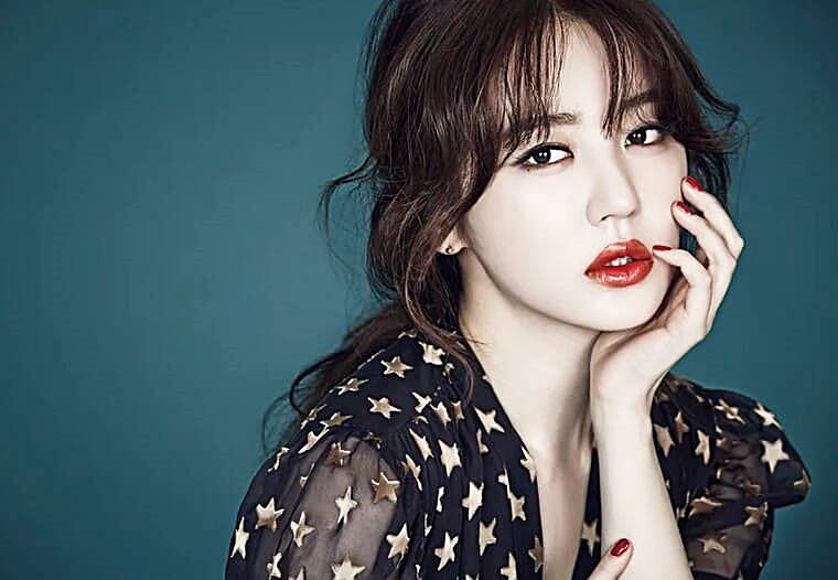 가수-겸-배우-윤은혜