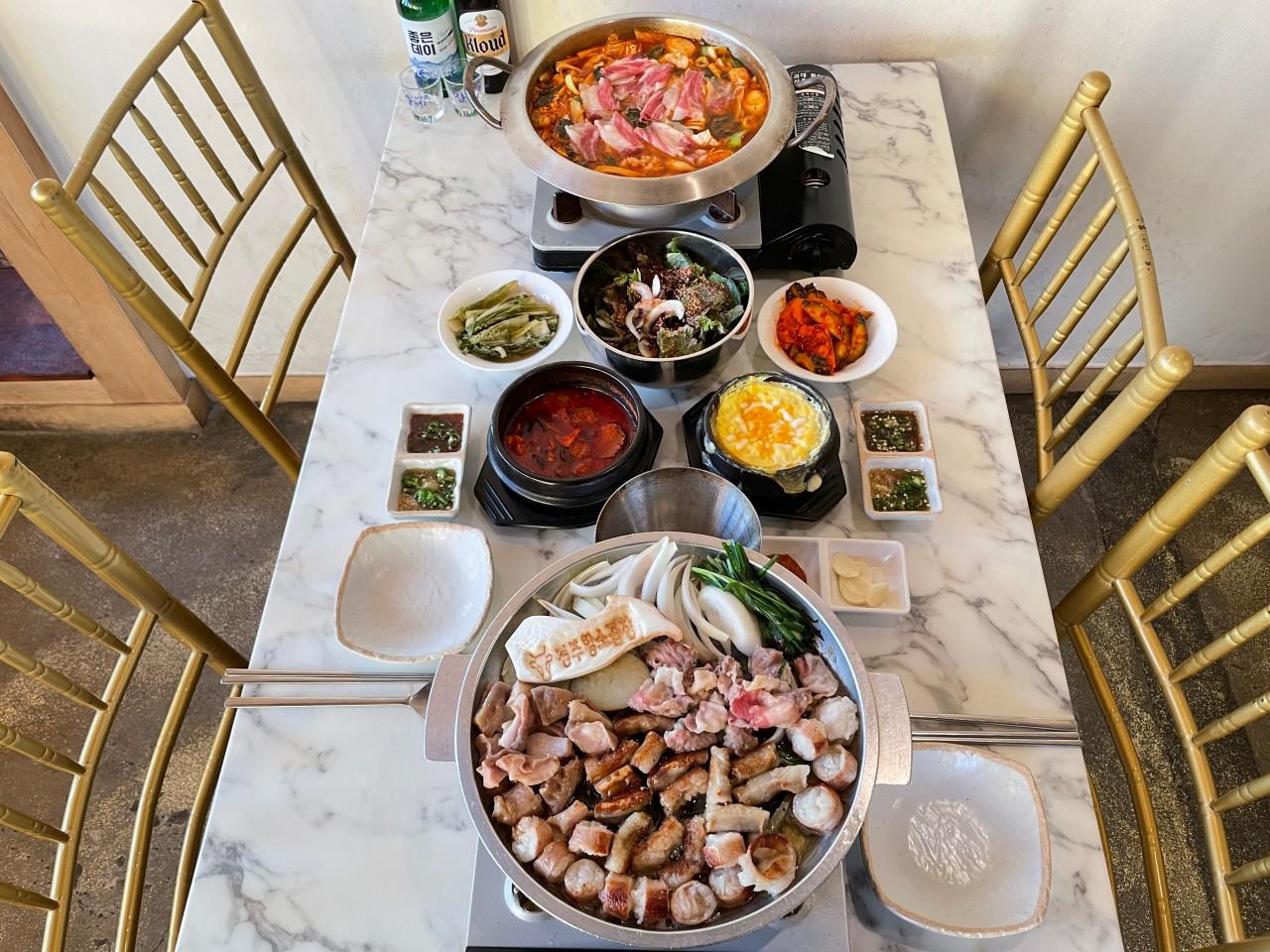 경주 맛집 황리단길 현지인 추천 경주여행 화린훠궈 황리단길점 여미온 경주황소곱창 황리단길본점 교동집밥 경주황리단길점 큰기와 황리단길 본점 소향몽 황리단길본점 소나무 황리단길본점 외가 황리단길본점 동양백반 경주황리단길 본점 개정 황리단길점