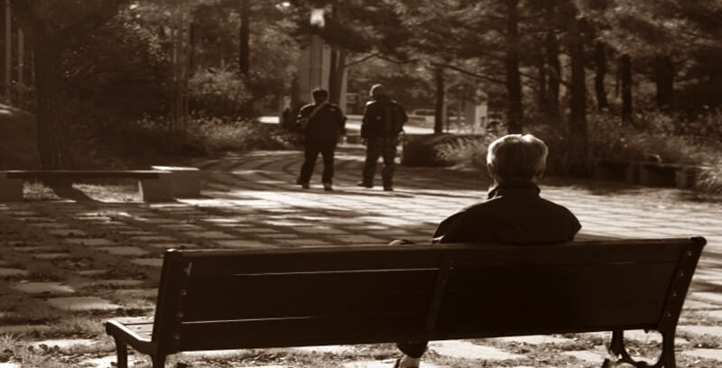 앉아 있는 꿈해몽 14가지 태몽 길몽 길운 총정리 세번째