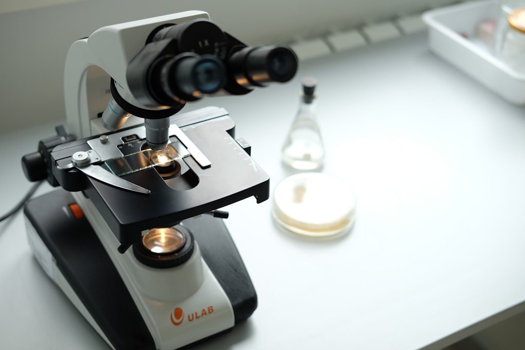 Microscope.