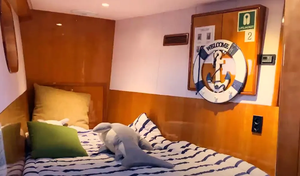 제주도-서귀포-액티비티-추천-그랑블루요트-선셋-요트투어-내부-쉬는-곳-사진