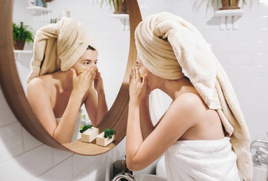 여드름 피부 관리 및 예방 방법