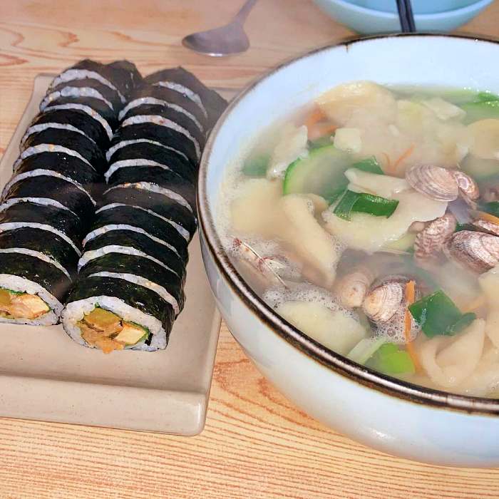 생활의달인 전주 객사 한옥마을 객리단길 묵직하면서도 새콤 아삭한 묵은지 김밥 맛집