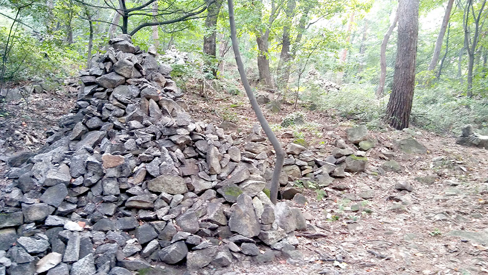 관악산&middot;삼성산 '돌탑 궁예질'