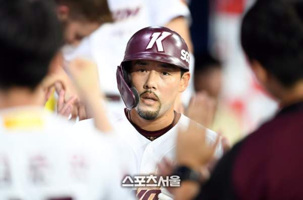 키움 이용규 음주운전 순찰차 추돌 사고 전말 면허 취소 불명예 은퇴 KBO 징계 수위 분석