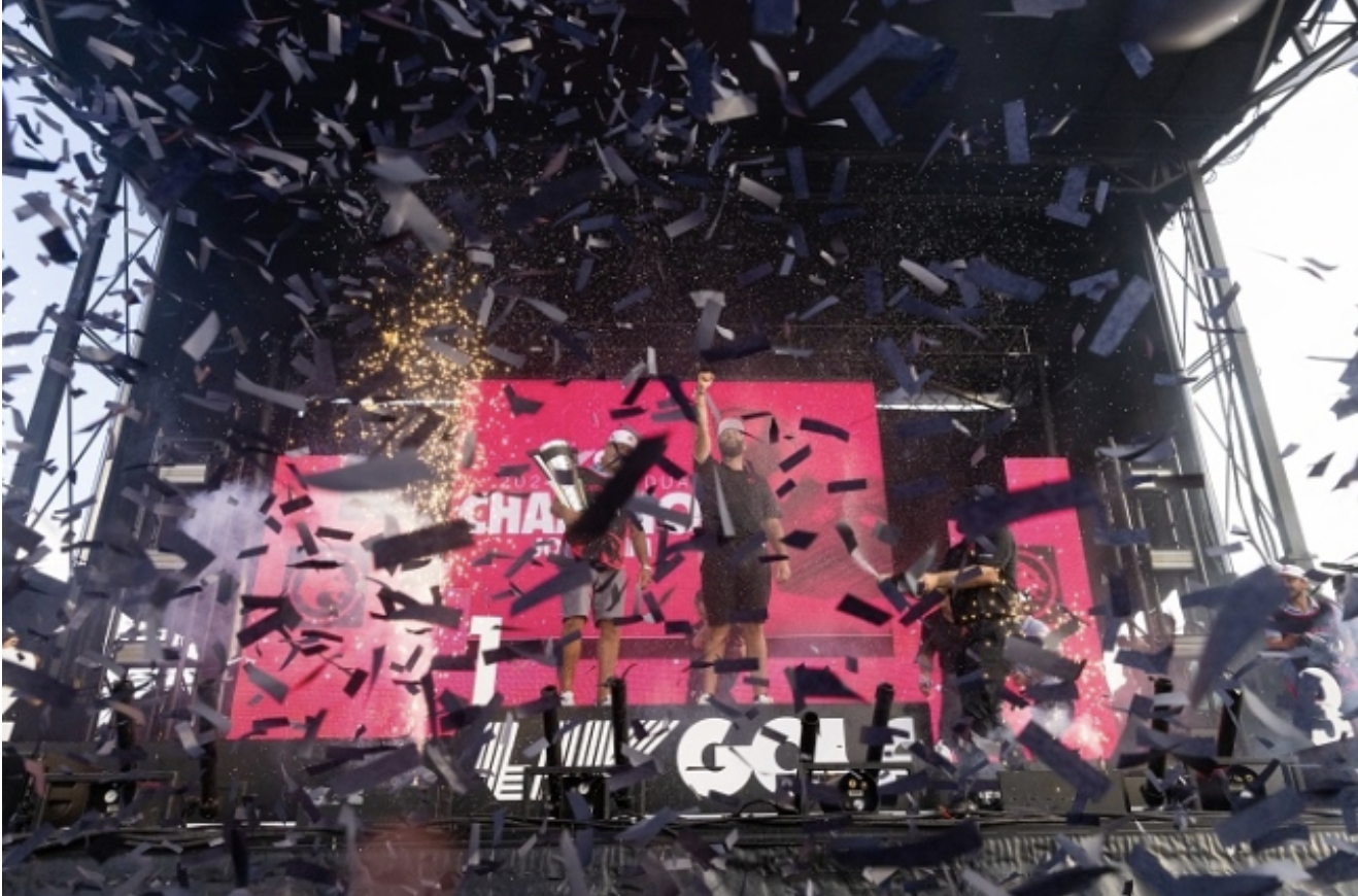 LIV골프 시카고 우승을 차지하여 세레머니 하는 &amp;#39;존 람&amp;#39;