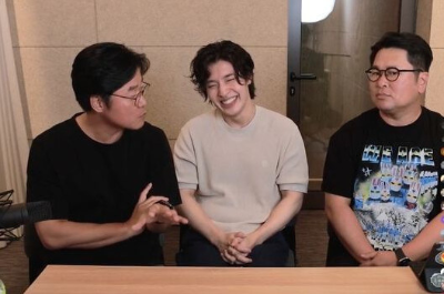 십오야에 나온 강하늘, 나영석 외 1인 사진