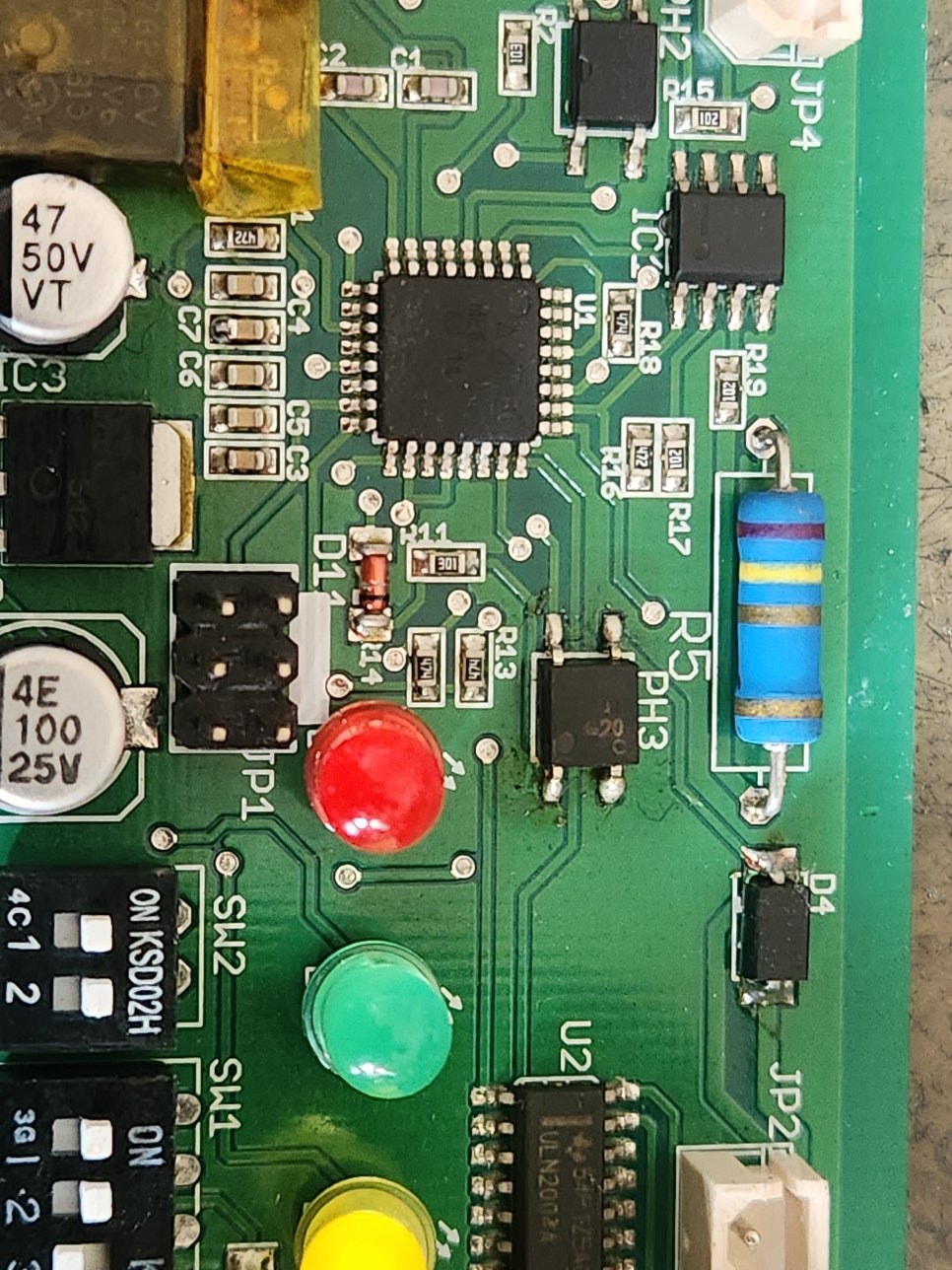 아파트관리사무소 창문개폐장치 수리 완료