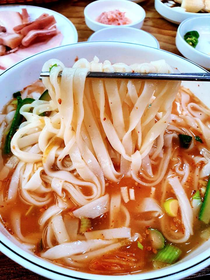 생활의달인 칼국수 수육 경북 영천 95세 칼국수면 칼 도의 50년 경력 이득이 달인 은둔식달 오늘 방송 맛집 정보