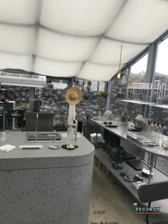 제주 협재 카페 추천 해변 보이는 루프탑 카페 리스트_2