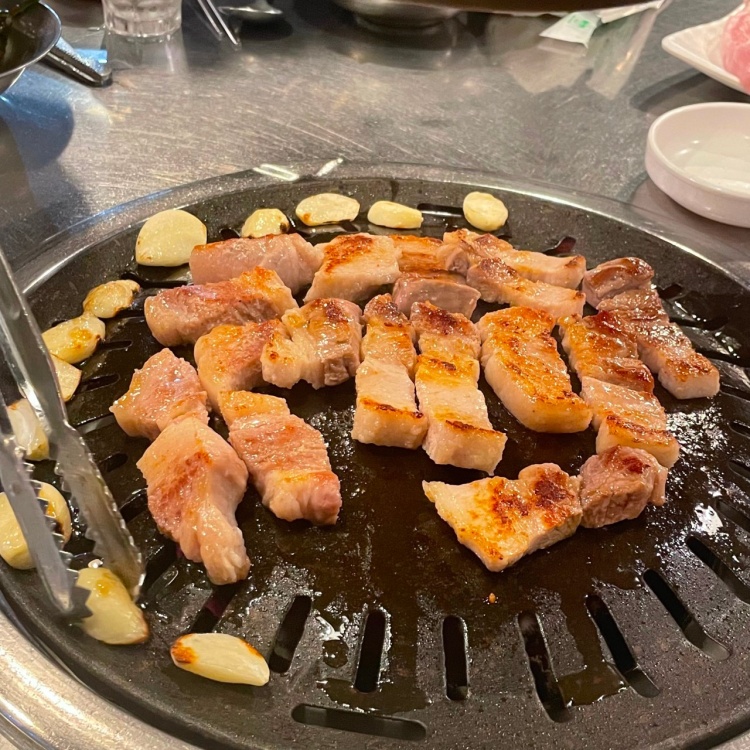 광부 애환이 담긴 폐광촌 소울 푸드 매운 양푼 갈비찜, 돼지고기 삼겹살 목살 구공탄구이 강원 정선 고깃집 맛집