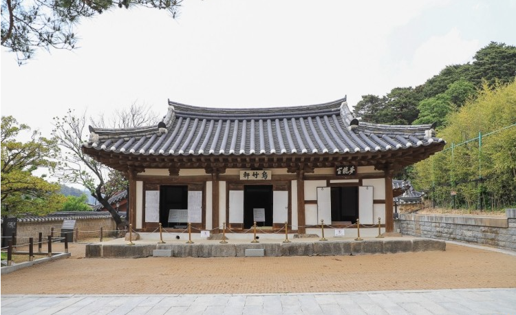 역사 여행지 강릉의 역사와 문화: 오죽헌과 선교장