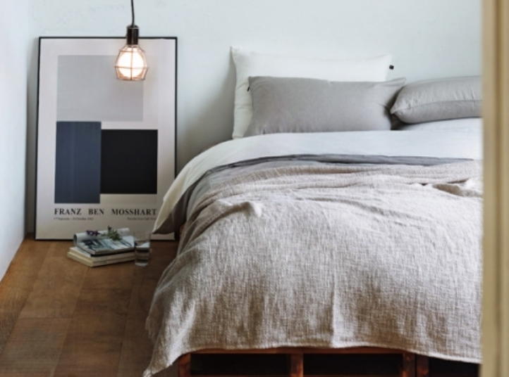 계절별 숙면을 돕는 침대 관련 사진