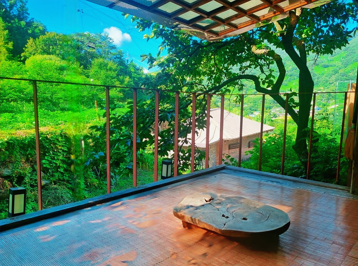 하동 도재명차: 한국의 치앙마이에서 즐기는 차 명인의 티코스와 숙소 도재 스테이