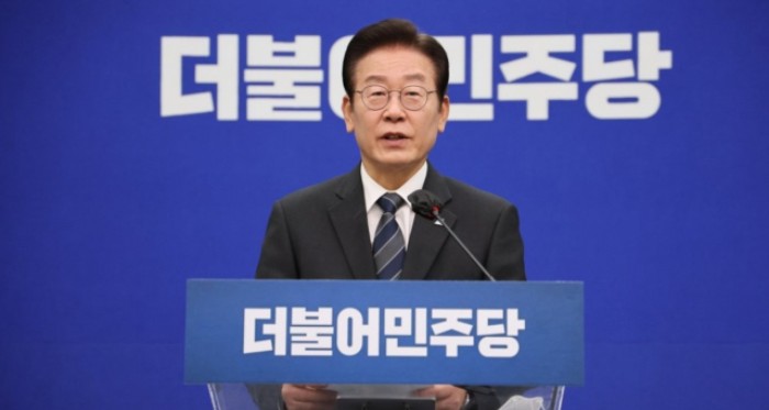 기자 회견하는 이재명 대통령