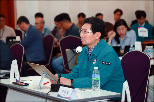 이상일 용인특례시장은 19일 동백&middot;보정 종합복지회관(가칭) 건립 '인테리어 통합관리' 설계 완료 보고회 참석했다