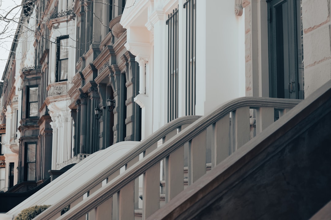 주택자금조달계획서의 중요한 명사는 Housing입니다.