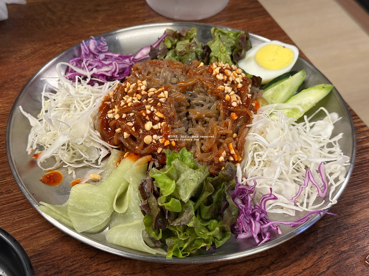 만족오향족발 사당역점의 메뉴 미니쟁반국수를 촬영한 사진