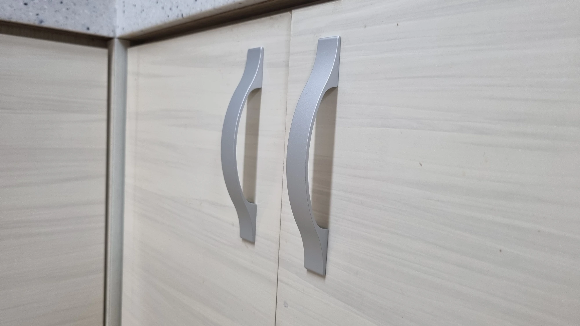 싱크대 손잡이 바꾼 모습