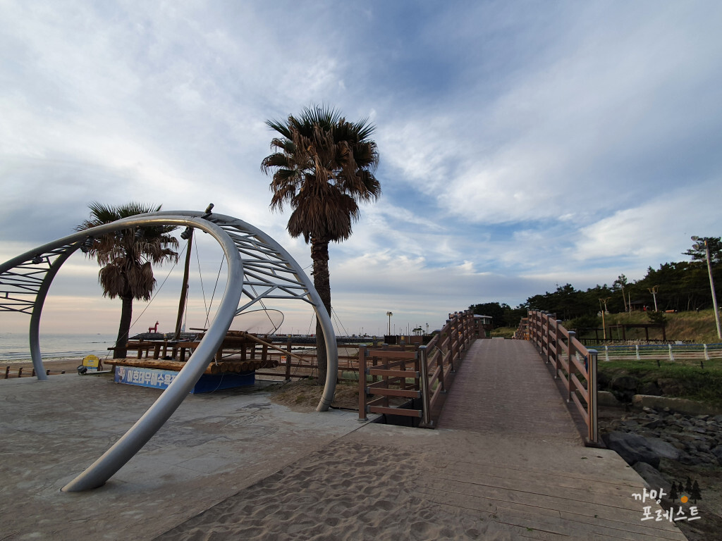 이호테우 해변 다리