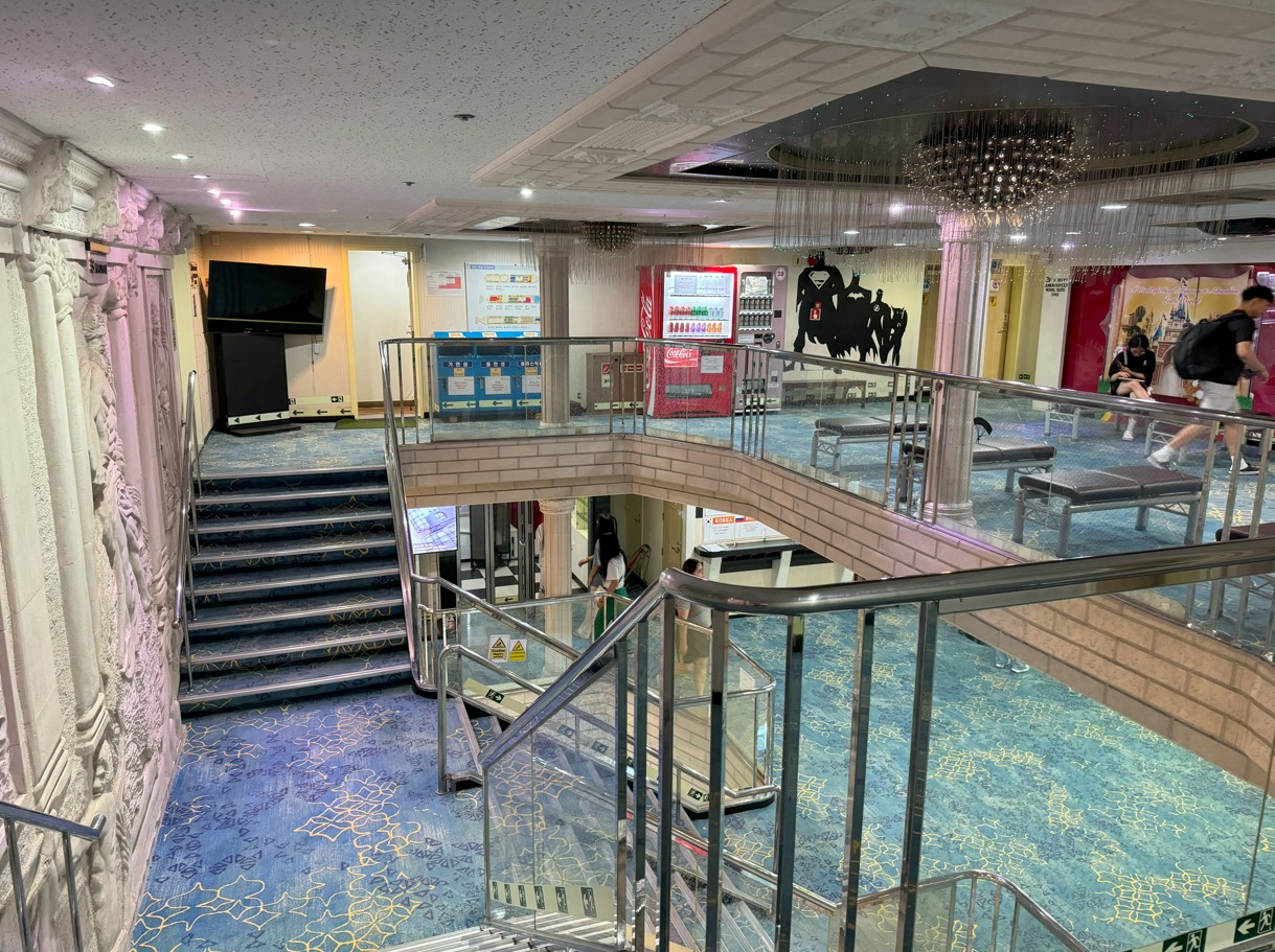 두원상선 크루즈 여객선 실내 라운지