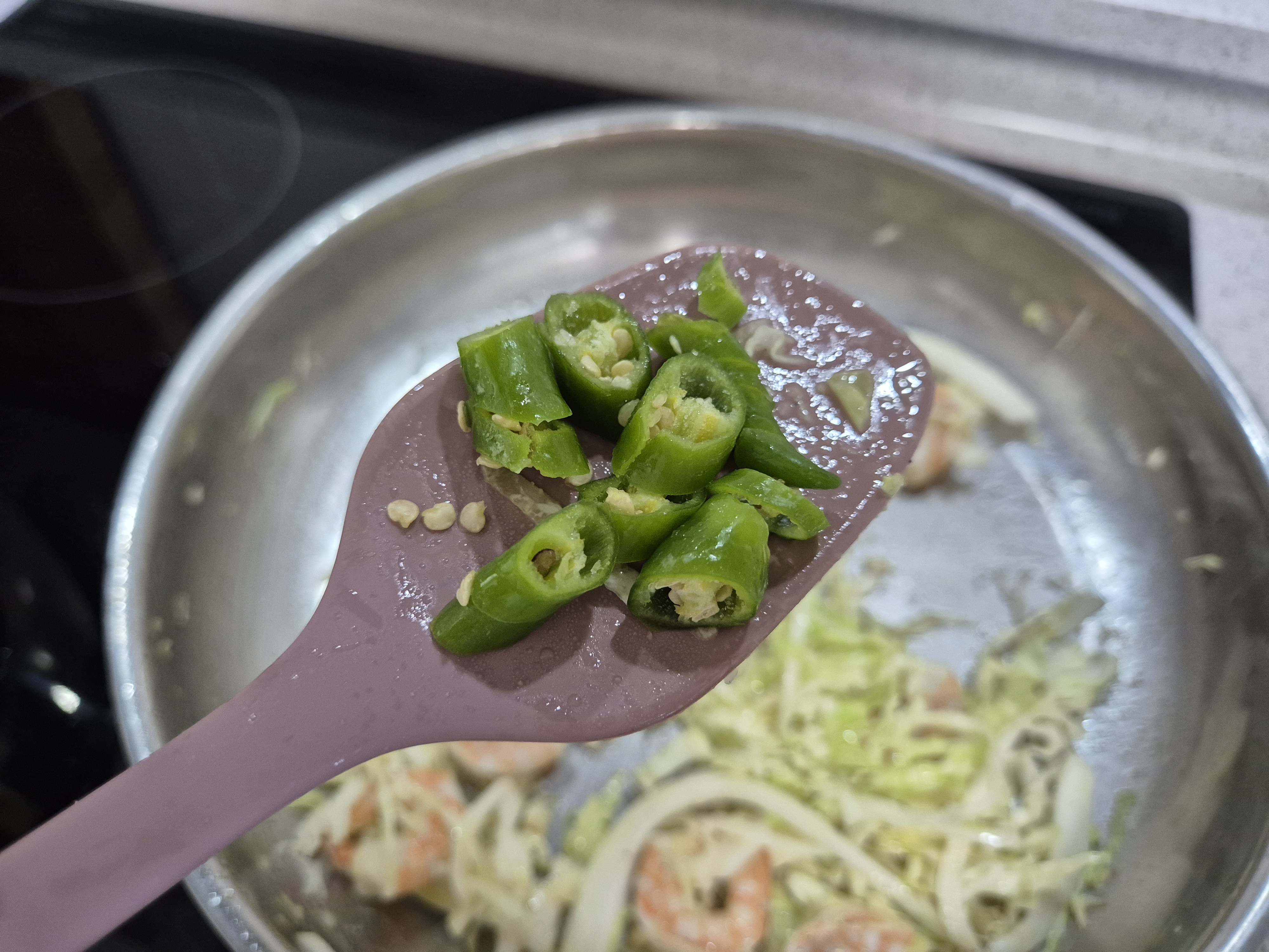 살이 쭉쭉빠지는 다이어트 양배추 요리. <양배추새우볶음> 이렇게 일주일 먹으면 v라인 얼굴 쌉 가능!