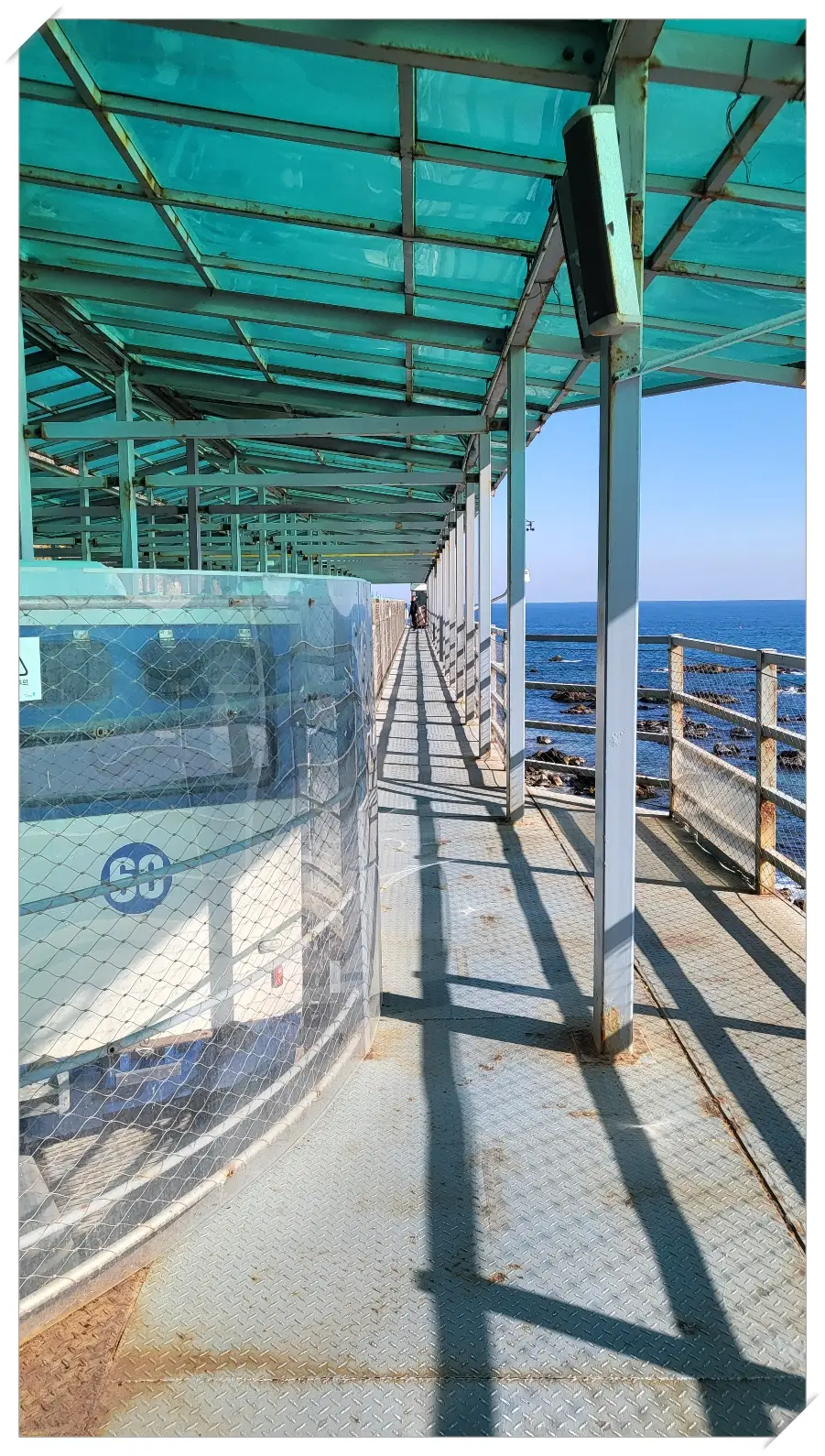 모노레일-탑승-대기줄