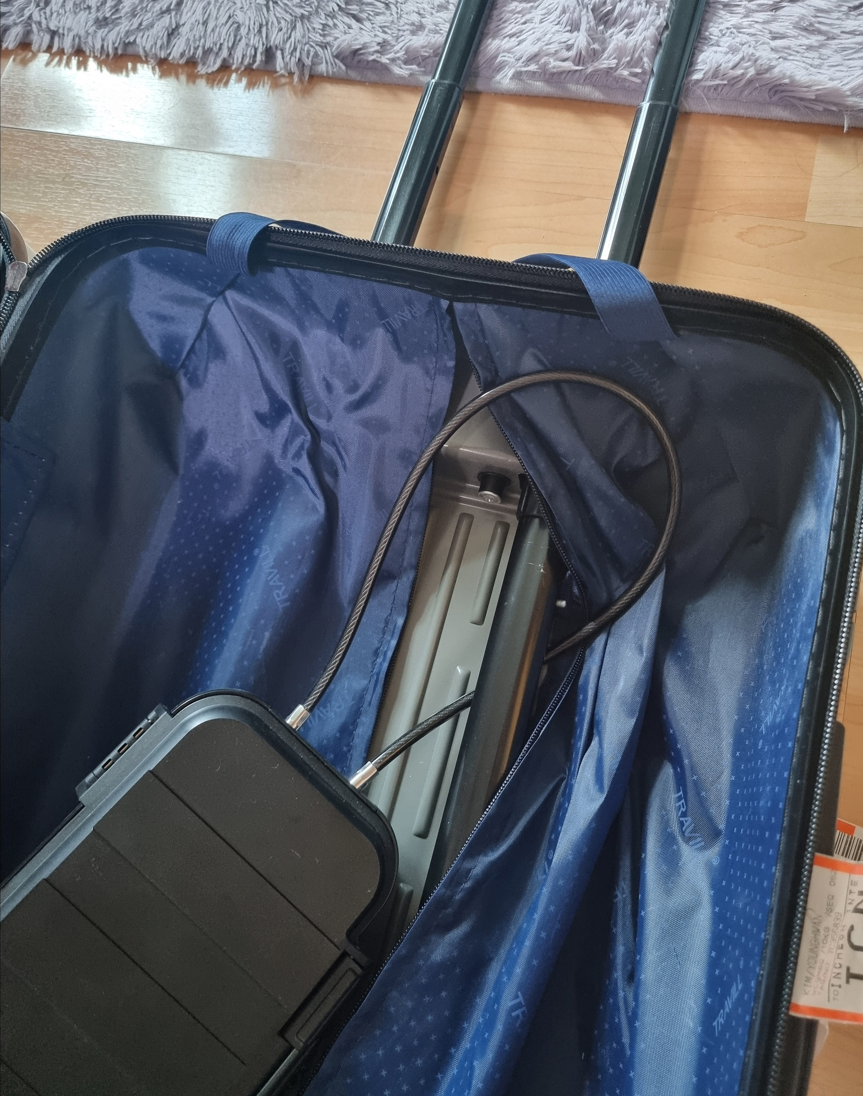 도난 방지 휴대용 금고 활용