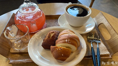 제주도 카페 추천- 조천-바다뷰-시소