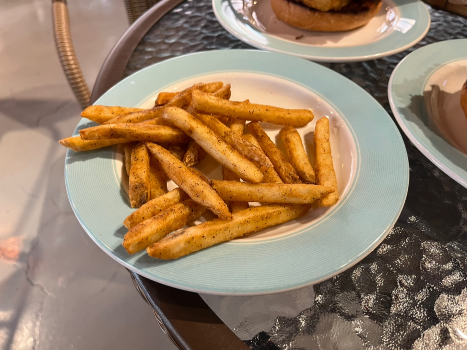 서비스 케이준 감튀