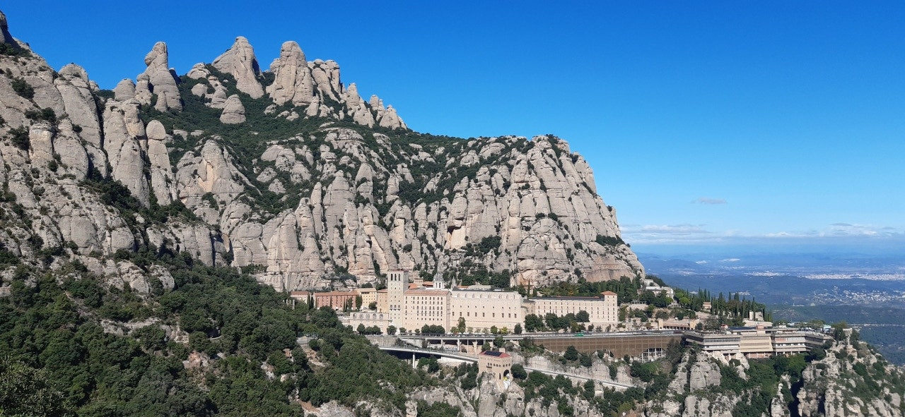 몬세라트 수도원 전경
