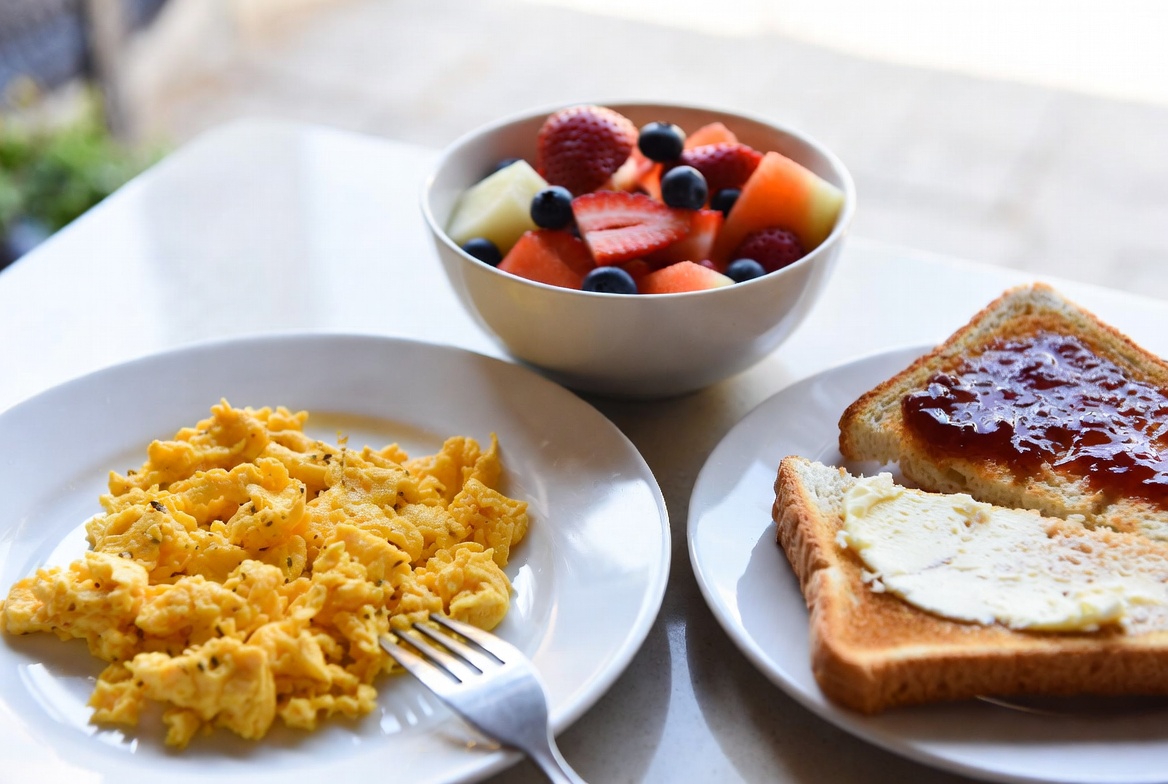 아침에피해야할음식