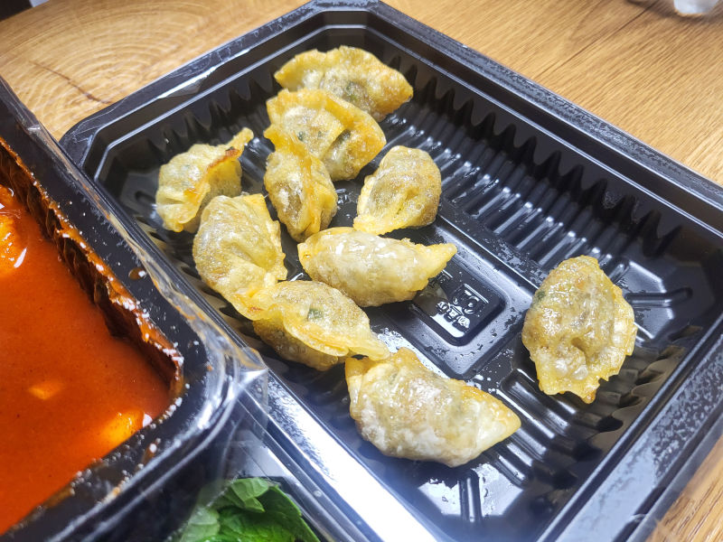 응큼떡볶이 수원화서점 서비스 팝콘만두
