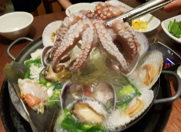 생생정보 고수의 부엌 도가니 수육 맛집 위치_2