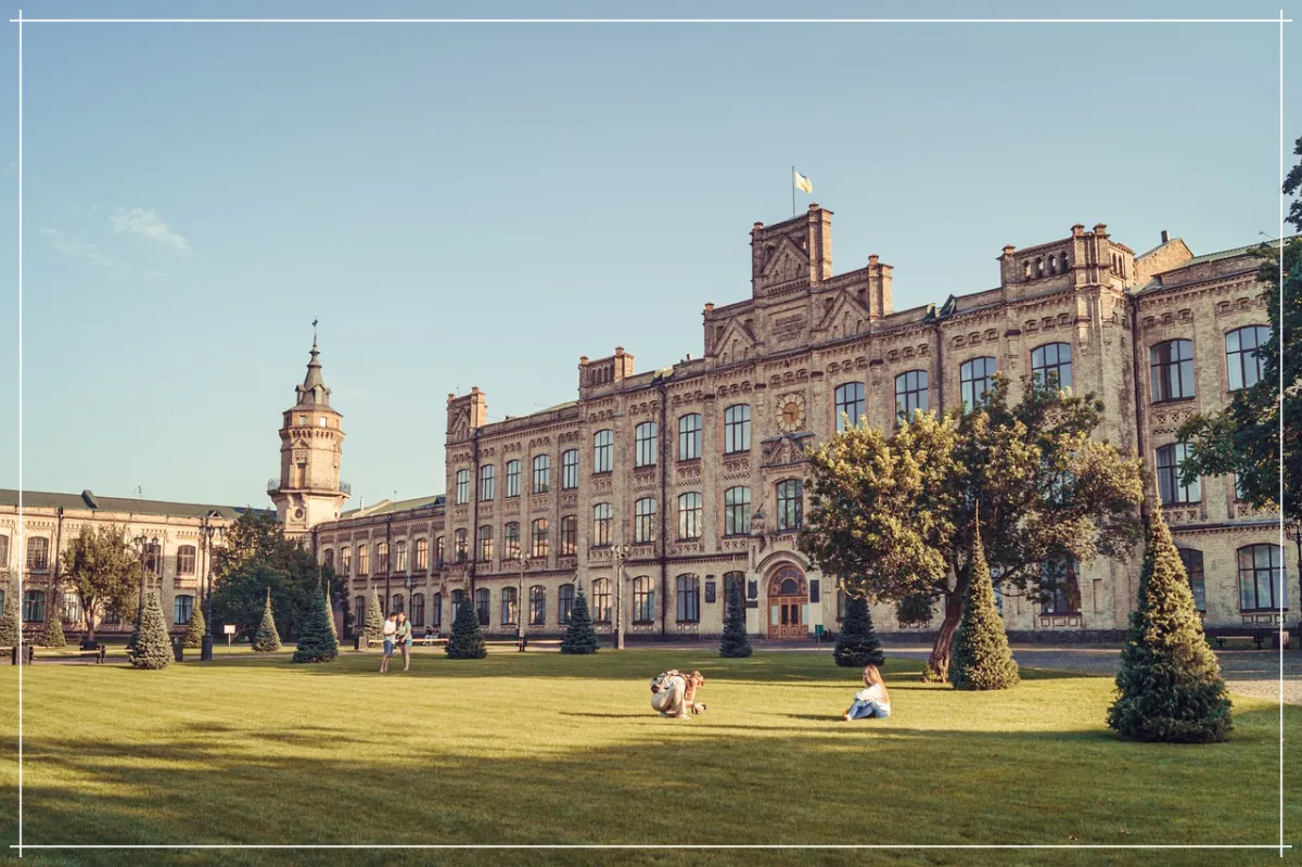 대학교-건물-풍경-모습