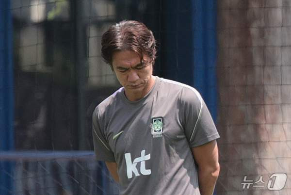 홍명보 나이 프로필 연봉 학력 고향 경질 사퇴 여부 총정리 (2026 북중미 월드컵 탈락 참사 분석)
