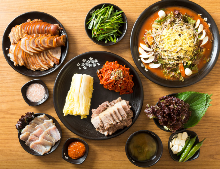 흥부보쌈 대표 메뉴 