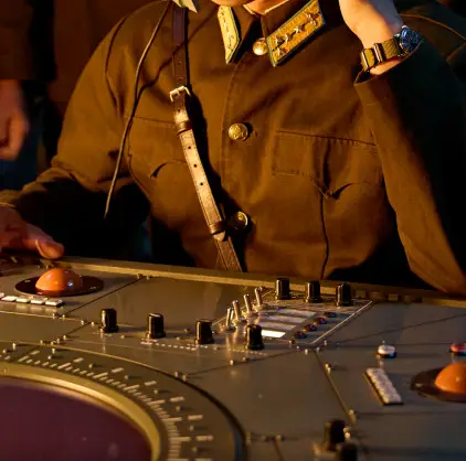 영화 &amp;lt;굿뉴스&amp;gt; vs 실화 &lsquo;요도호 사건&rsquo; 비교 분석