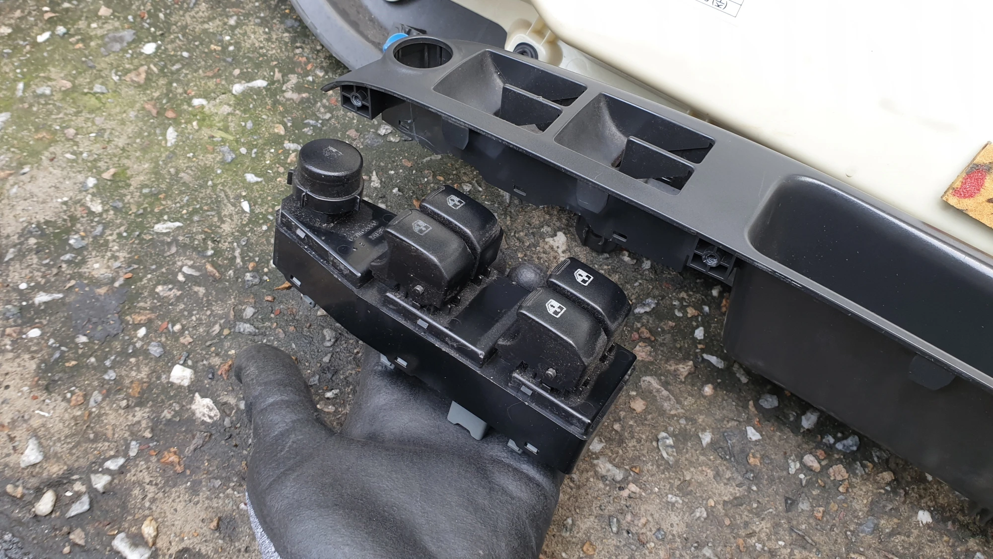 윈도우 스위치 분리 모습