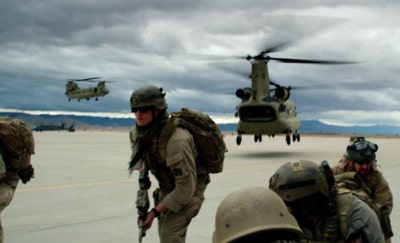 론 서바이버 영화 사진