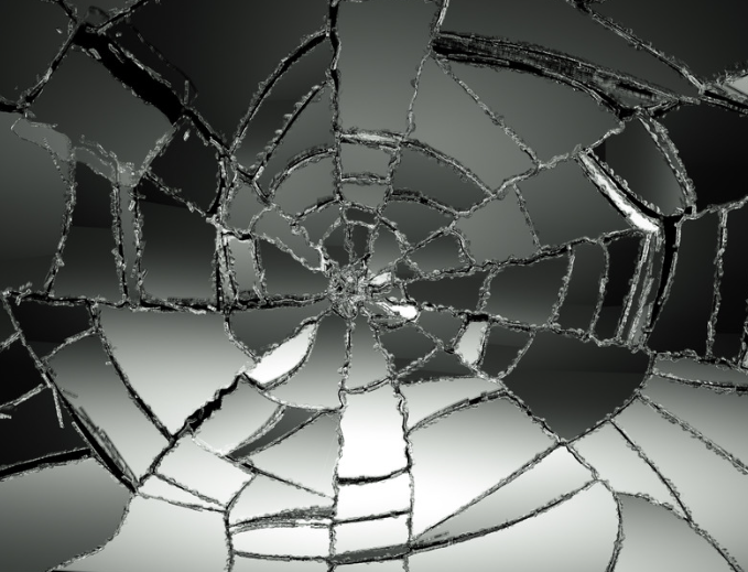 유리조각 속 진실을 찾아서