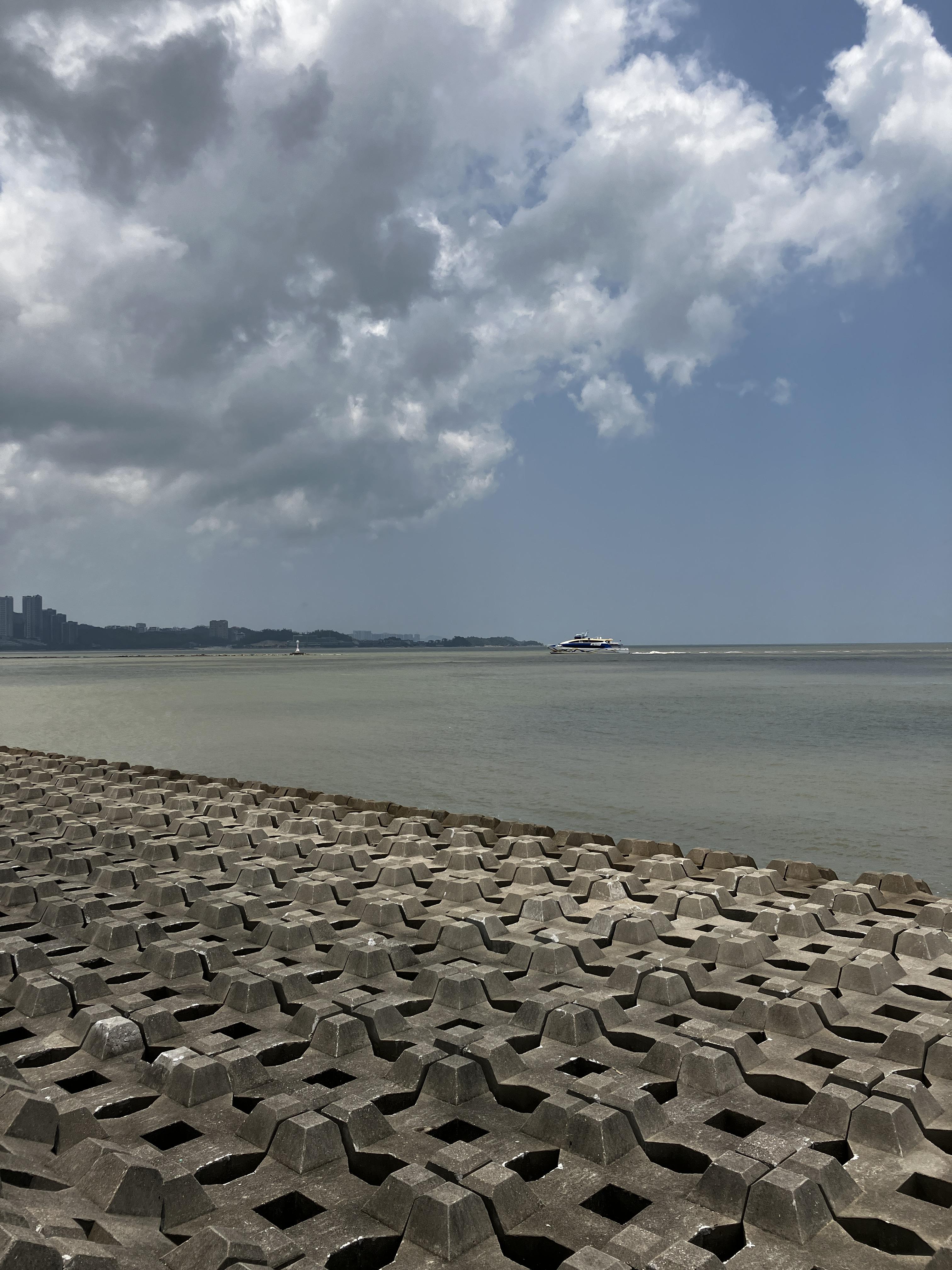 일월패 (르위에베이)