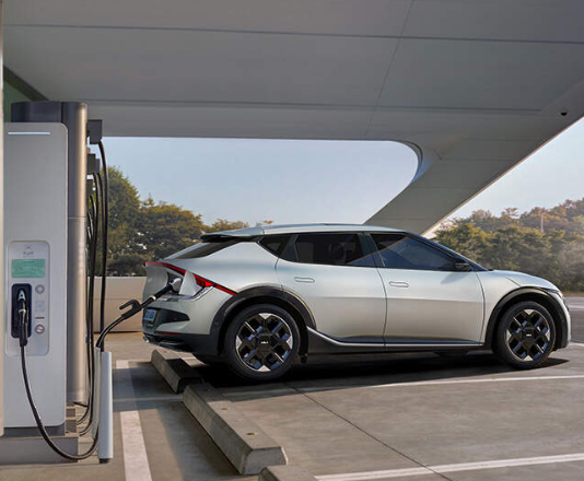 2024 신형 EV6&amp;#44; 더 좋아진 이유는? 디자인부터 성능까지 분석