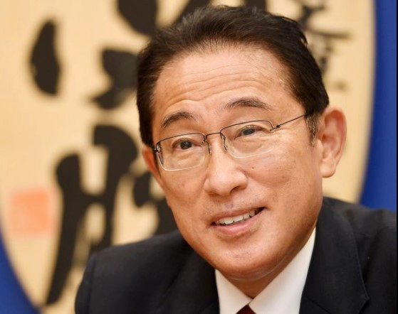 기시다 총리 프로필 나이 학력 부인 및 폭발 테러 사건