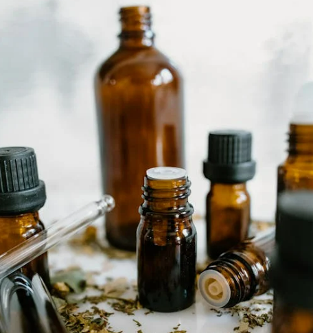 기미잡티, 탄력 주름 모두 잡아야지요. 나이아신아마이드, 아데노신, 레티놀에 대해서