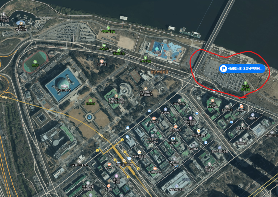 여의도 서강대교 남단 공영 주차장