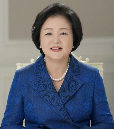 김정숙 여사 프로필 나이 고향 학력 종교 재산