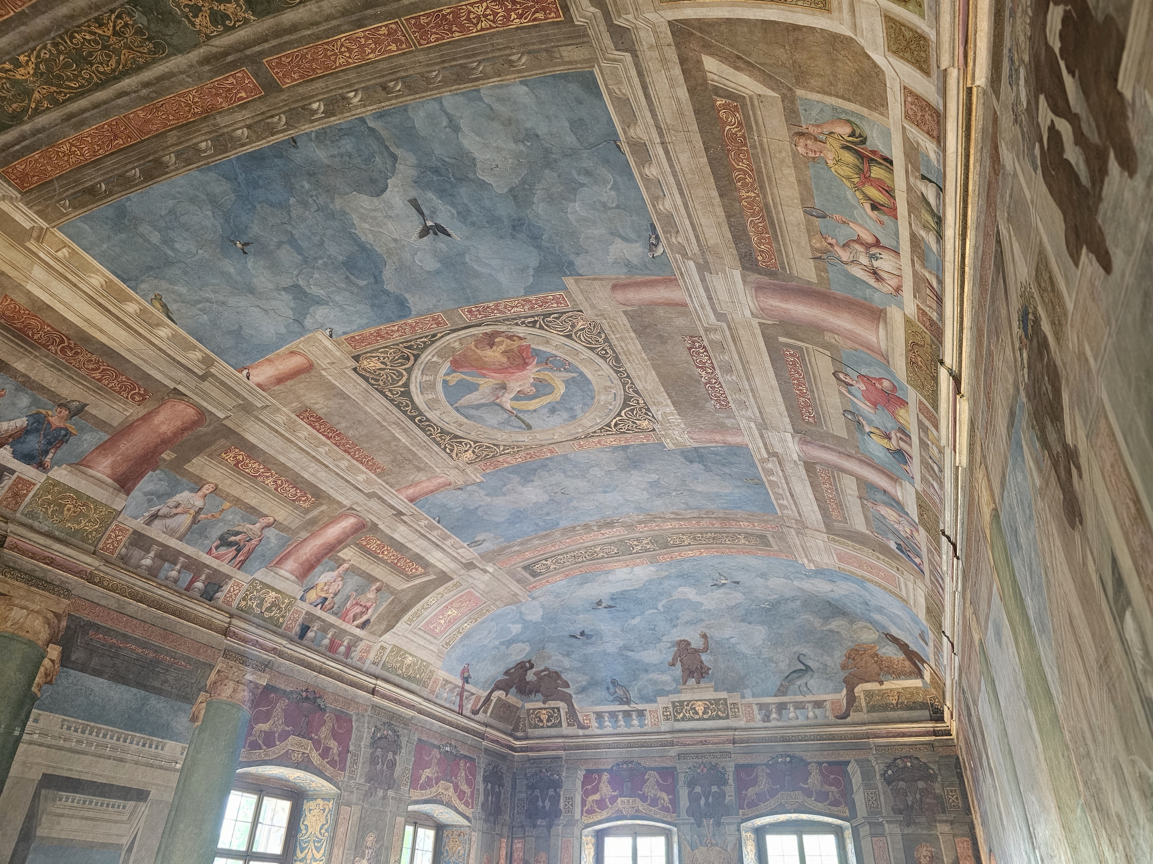 헬브룬 궁전 실내